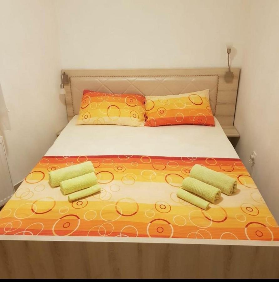 Holiday Wing Apartment 2 Jagodina Luaran gambar